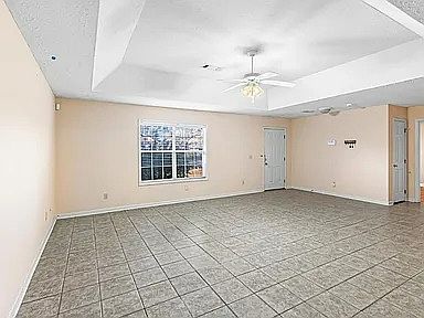 1st image of 744 Yeager Ln