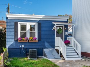 40 Arverne Ter, Irvington, NJ 07111