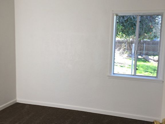 4th image of 208 S Kincaid St