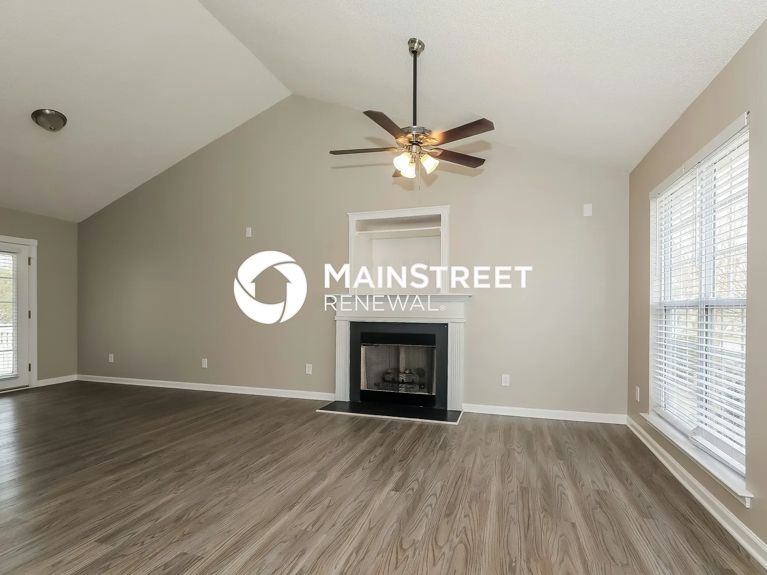 3212 Leicester Dr — Photo 3