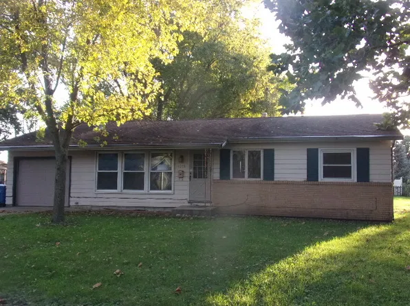 1009 Donnick St, Minonk, IL 61760