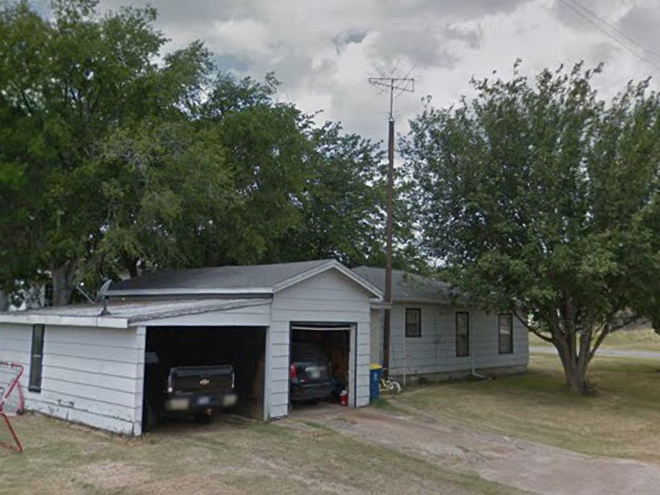 2nd image of 287 E Paris St