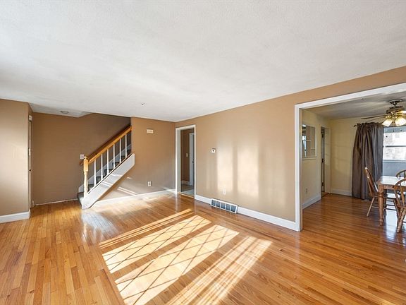 5th image of 33 Adams Dr #33