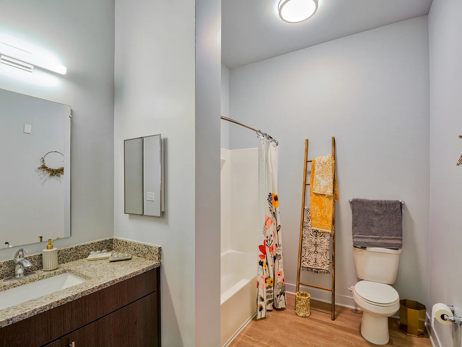 District at 6th Apartments — Photo 2