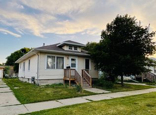 205 8th St, Worthington, MN 56187