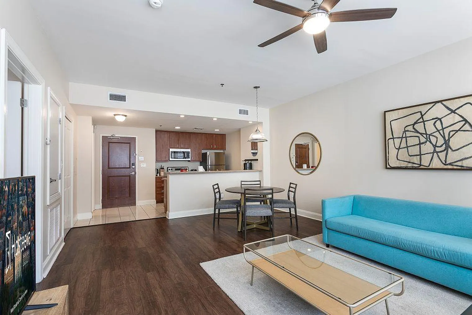 1 bed, 2.0 bath, 430 sqft, $4,233 — Photo 3