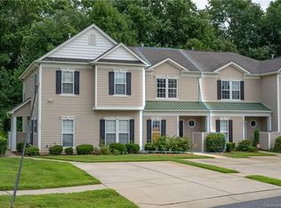 1707 Holliford Ct, Charlotte, NC 28215