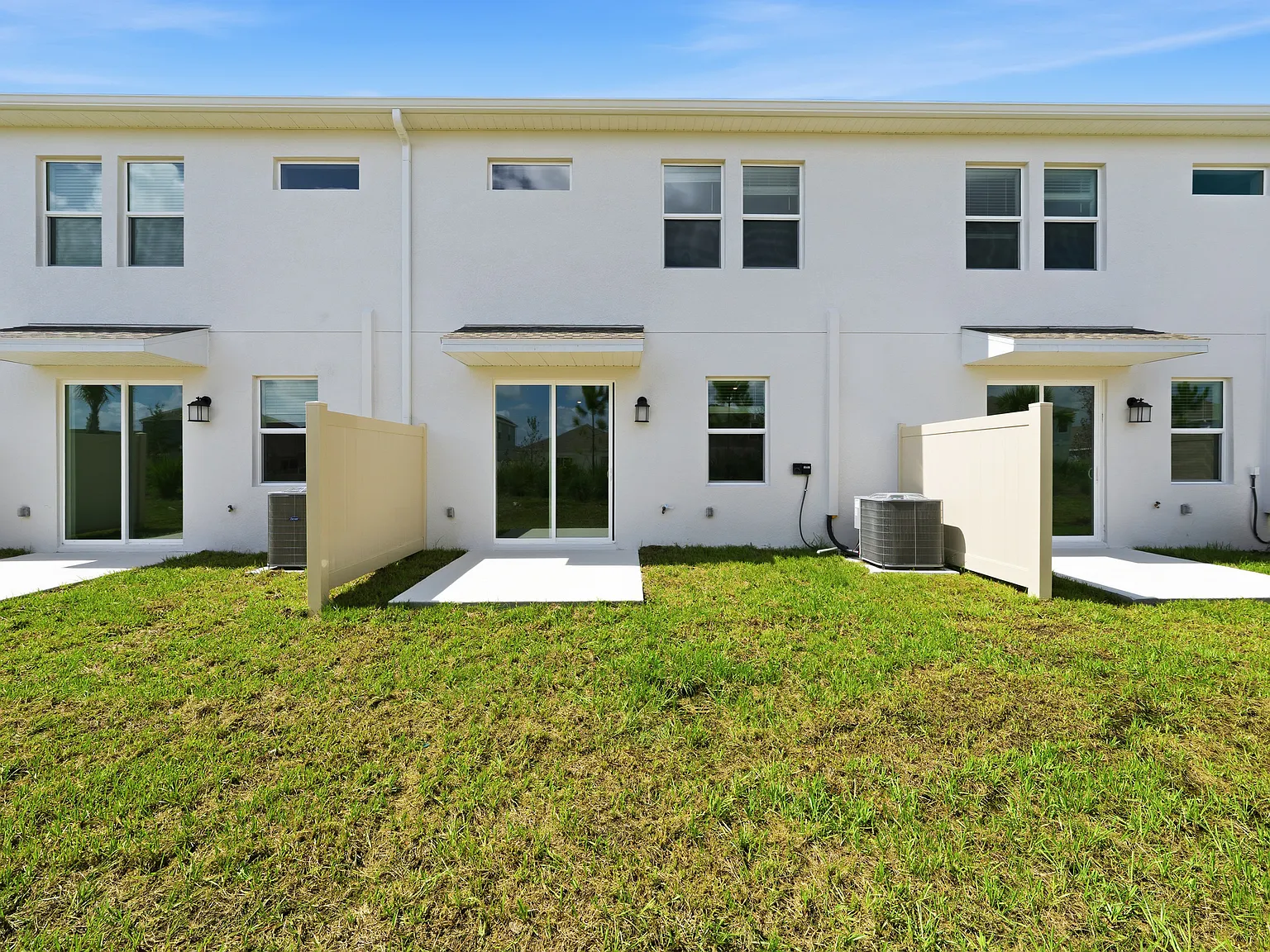 3 bed, 2.5 bath, 1683 sqft, $1,990 — Photo 4