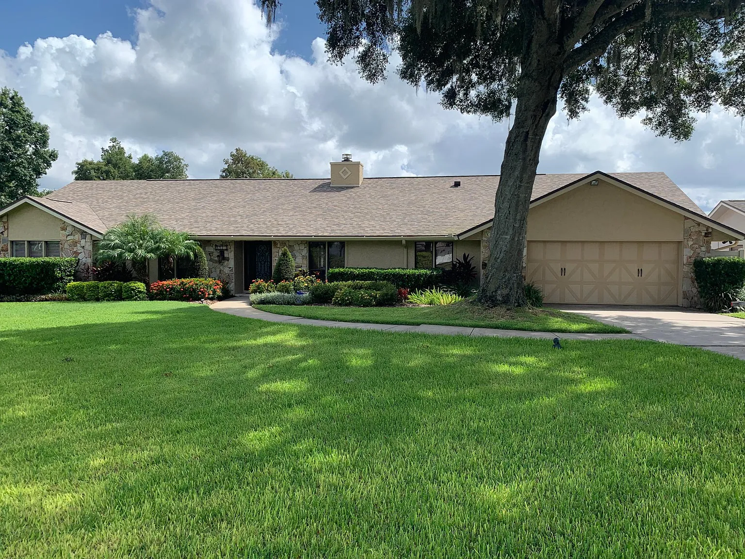4 bed, 3000 sqft, $5,975 — Photo 4