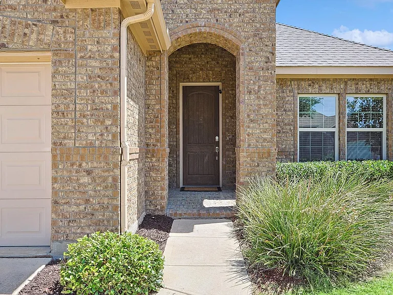 2321 Scott Creek Dr — Photo 2