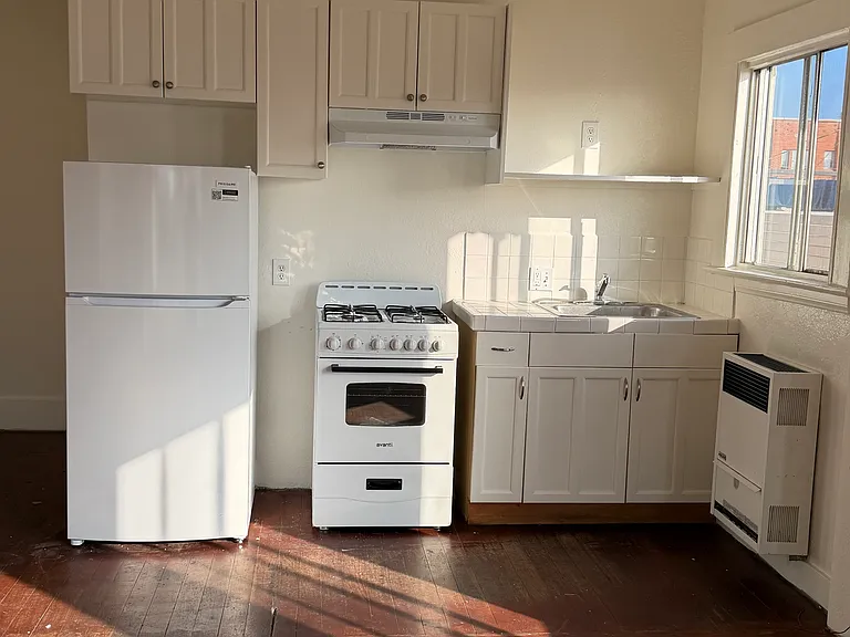 20 Brooks Ave #301 — Photo 2