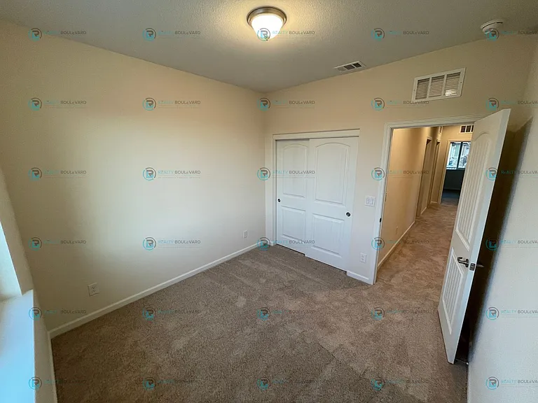 1017 Middle Gate Rd — Photo 25