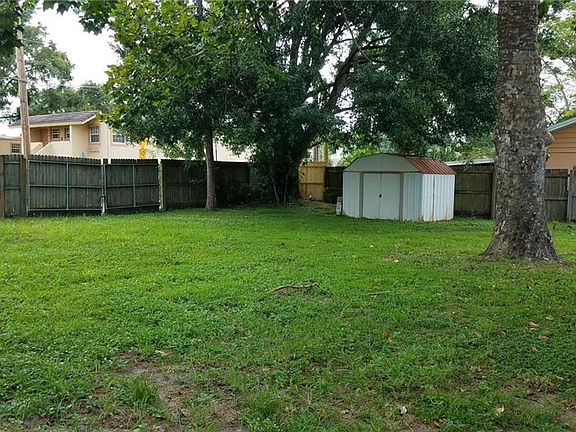 4th image of 1111 Cinnamon Way W