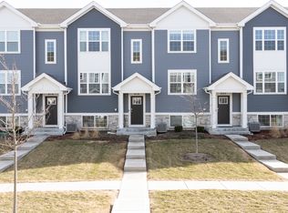 818 Briar Glen Ct, Hampshire, IL