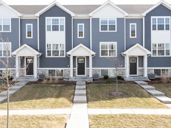 818 Briar Glen Ct, Hampshire, IL 60140