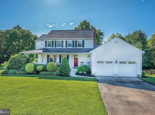 11 Hidden Valley Dr, Newark, DE 19711