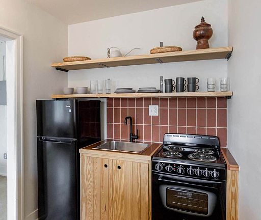 5th image of 512 W Grand Blvd #501
