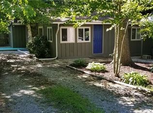87 Mountain Home St, Hendersonville, NC 28791