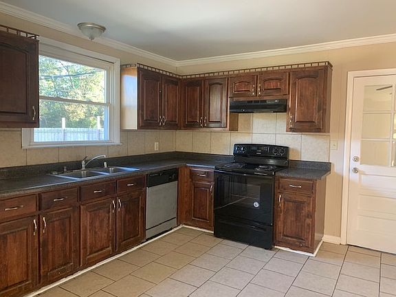 4th image of 4210 Lakeview Dr NW