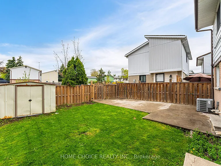 2 Hunt Club Dr — Photo 4