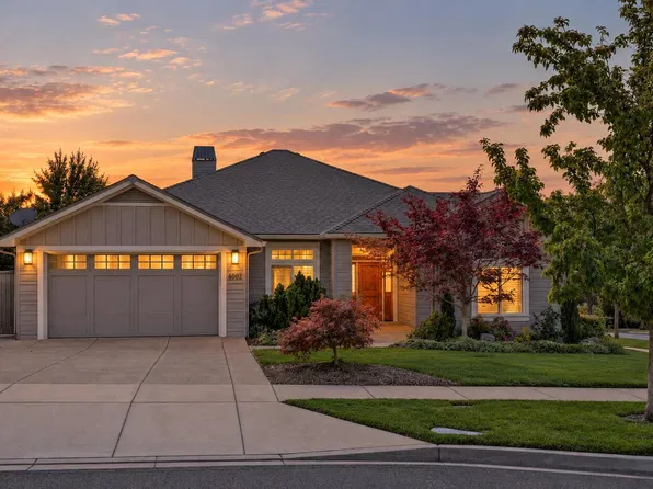 4002 Crystal Springs Dr, Medford, OR 97504