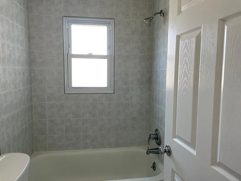 10 McKinley Ave #B — Photo 6