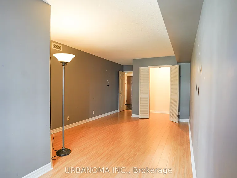 717 Bay St #409 — Photo 19
