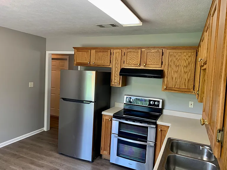 1645 Southern Hills Dr — Photo 14