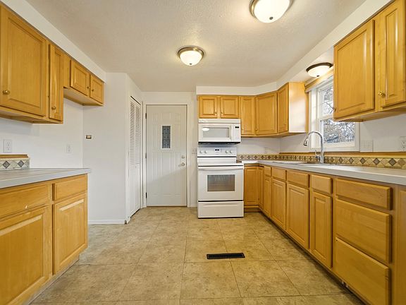 5th image of 9140 W San Pierre Rd