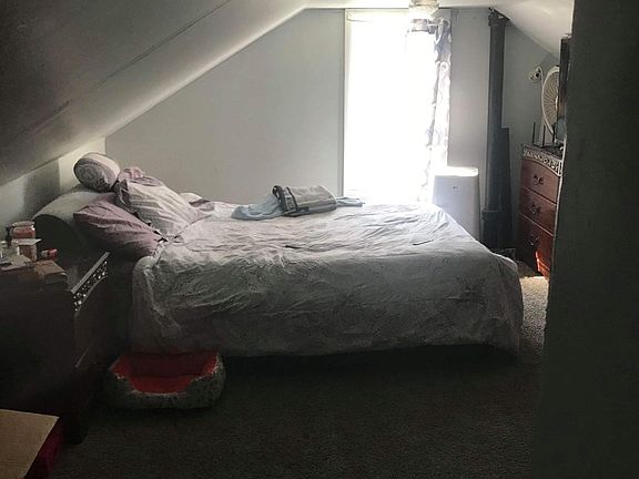2nd image of 3009 Leahy St