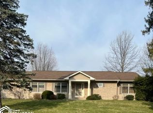 2937 Cliff Rd, Burlington, IA 52601