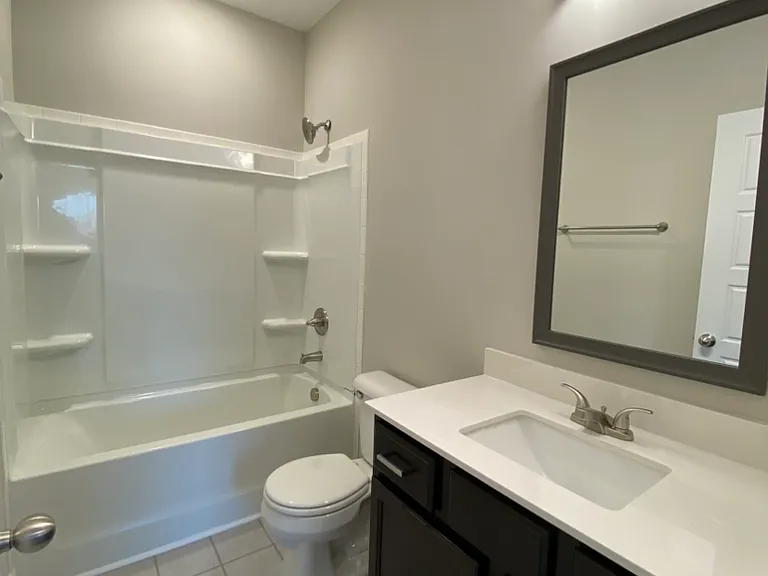 1040 Glenkirk Dr #D — Photo 9