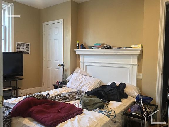 4th image of 53 Egmont St APT 1A