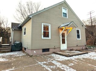 S3569 County Road P, Fountain City, WI 54629
