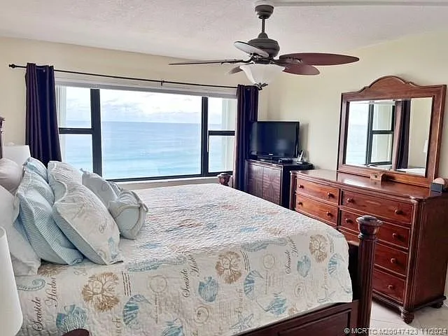 2 bed, 2.0 bath, 1053 sqft, $3,200 — Photo 3