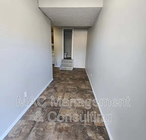 1325 Virginia Ave #B2 — Photo 1