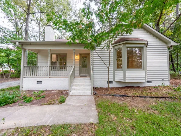 800 Stephanie Pl, Garner, NC 27529