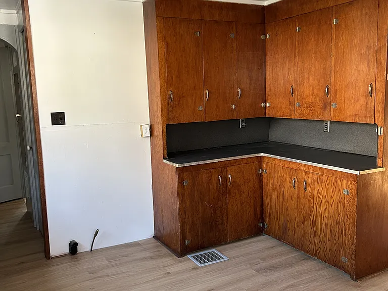 85 N Center St #1 — Photo 3