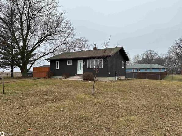 302 S Ash St, Danville, IA 52623