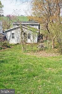5th image of 527 Baumgardner Rd