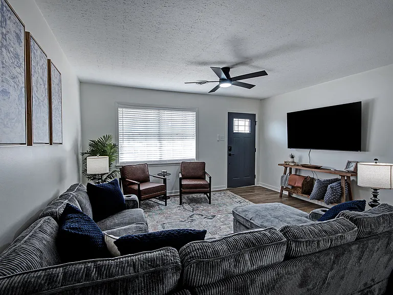 124 Hill Cir — Photo 4