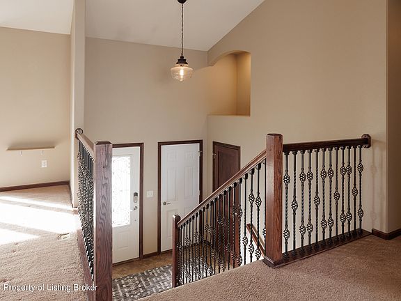 2nd image of 816 17th Ave E
