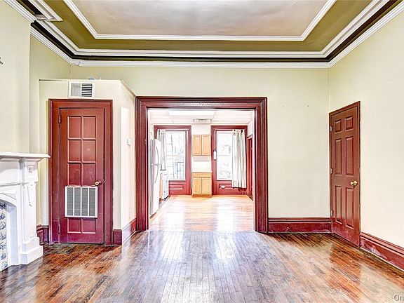 4th image of 251 Powell Avenue