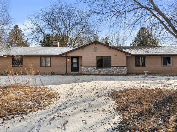 38849 Delafield ROAD, Summit, WI 53066