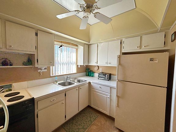 3rd image of 2976 Crosley Drive E #J