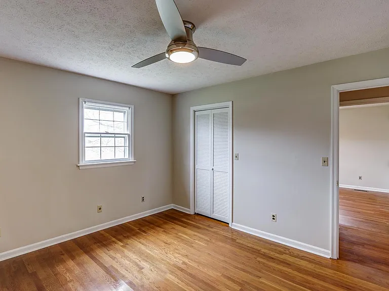 4295 Everett Rd — Photo 22