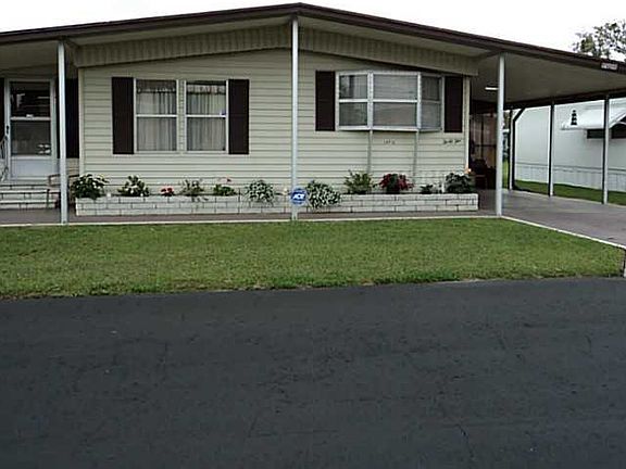 2nd image of 34634 Petunia Pl