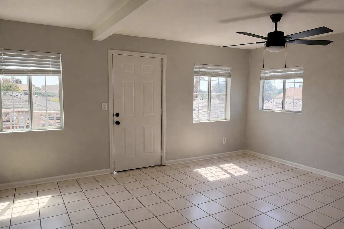 Building Photo - 3128 Clay Ave