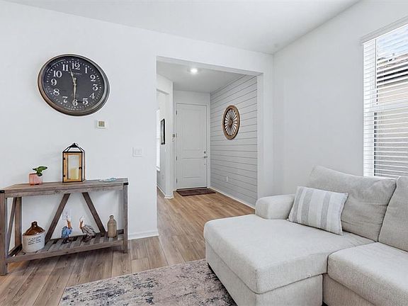 5th image of 9289 BALLASTER POINTE LOOP