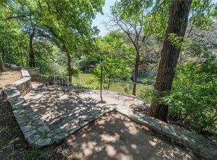1401 E Seneca Ct, Granbury, TX 76048